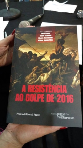 Capa do Livro "A resistência ao golpe de 2016" 